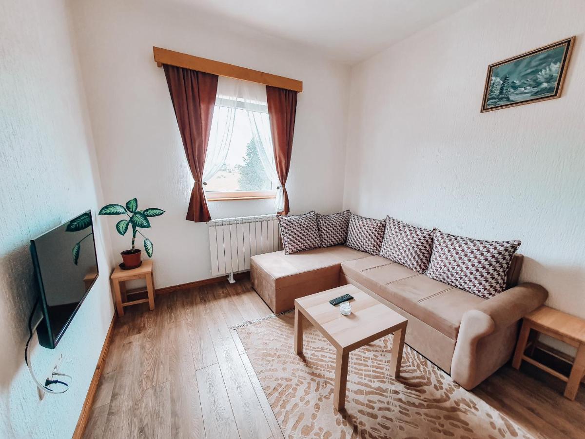 Apartmani Stari Gaj Žabljak エクステリア 写真